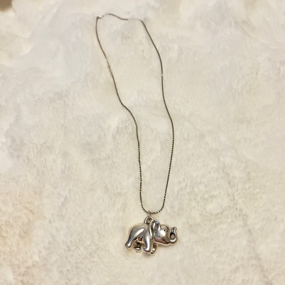 💯Sterling silver necklace and elephant pendant set. - Picture 1 of 3